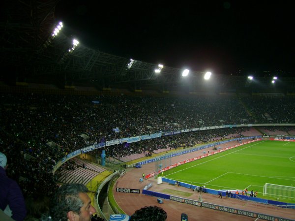 Stadio quasi pieno